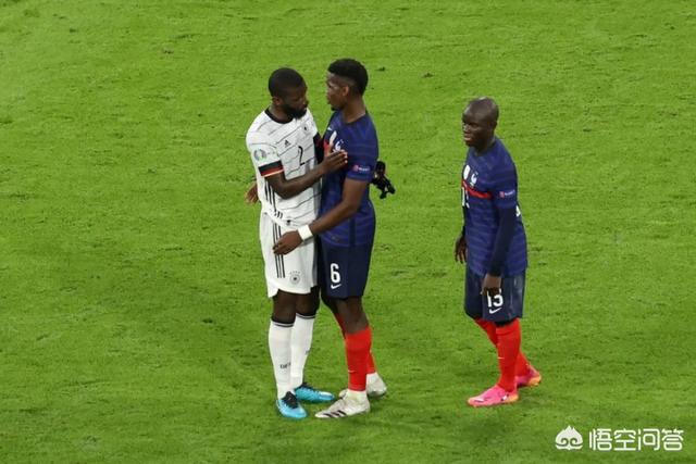 传射胜似闲庭信步，如何评价法国队的博格巴？:坎特和博格巴 欧洲杯-第5张图片-太平洋在线下载