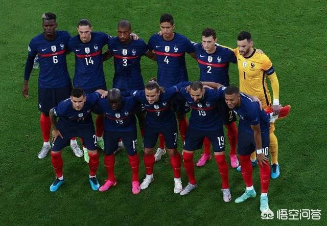 传射胜似闲庭信步，如何评价法国队的博格巴？:坎特和博格巴 欧洲杯-第6张图片-太平洋在线下载